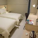 Jinjiang Inn Shanghai International Tourism And Resorts Zone Zhoupu Zhouzhu Highway Branch