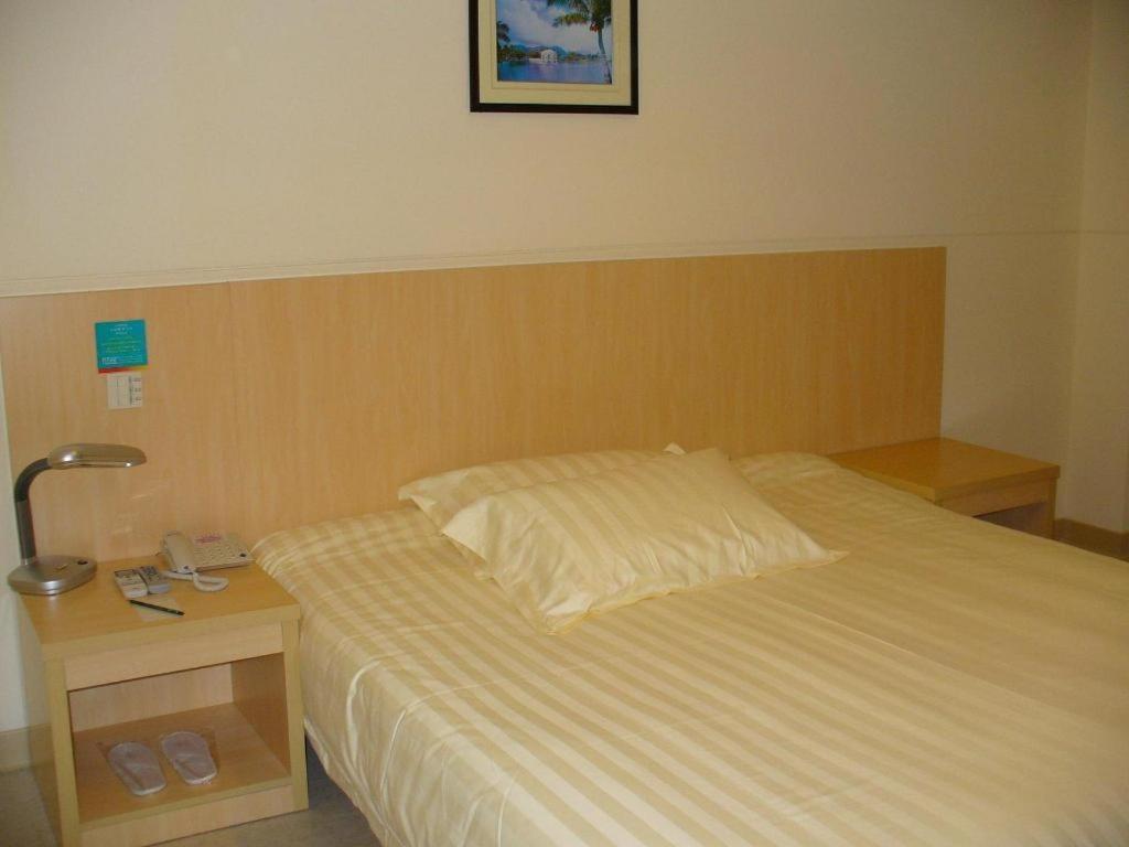Jinjiang International Tourism And Zone Zhoupu Zhouzhu Highway Branch Hotel
