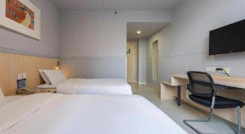 Jinjiang International Tourism And Zone Zhoupu Zhouzhu Highway Branch Hotel