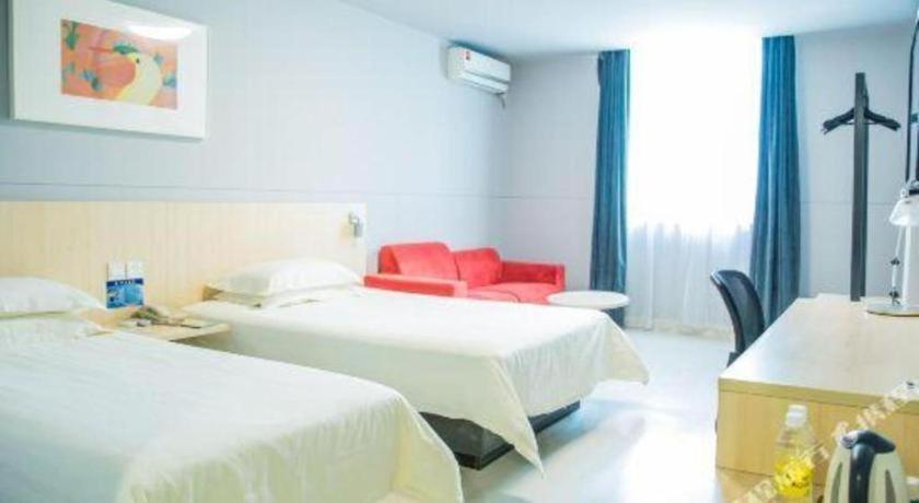 Jinjiang International Tourism And Zone Zhoupu Zhouzhu Highway Branch Hotel