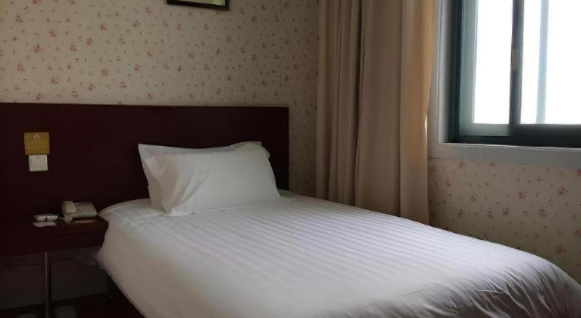 Hotel Jinjiang International Tourism And Zone Zhoupu Zhouzhu Highway Branch