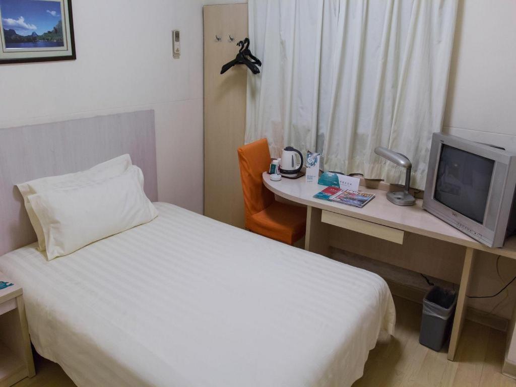 Hotel Jinjiang International Tourism And Zone Zhoupu Zhouzhu Highway Branch